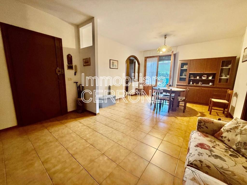 Appartamento a Cecina in Via G. Brodolini, - Foto 2