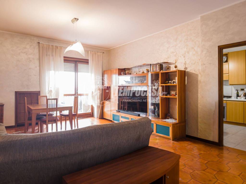 Appartamento a Collegno in Via Quintino Sella - Foto 3