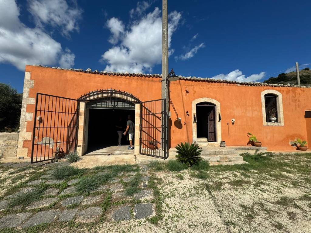 Rustico / casale a Avola in Via Petrara - Foto 2