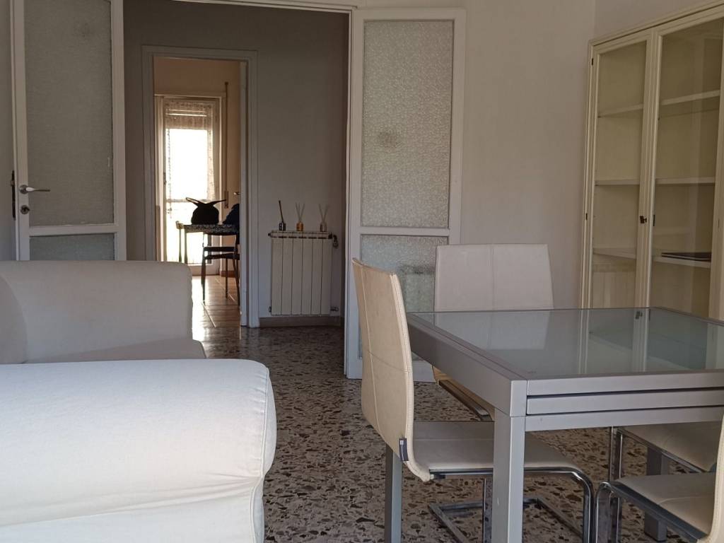 Appartamento a Terracina in Via Francesco Petrarca - Foto 2