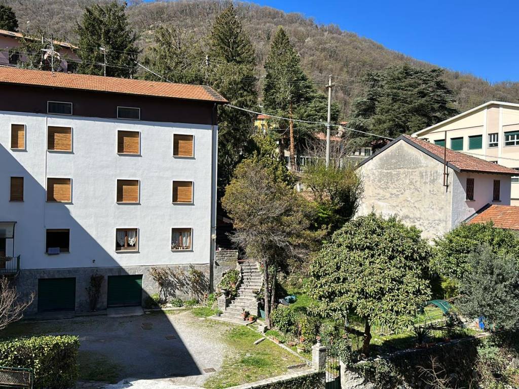 Casa indipendente a Asso in Via E. Romagnoli, 48 - Foto 4