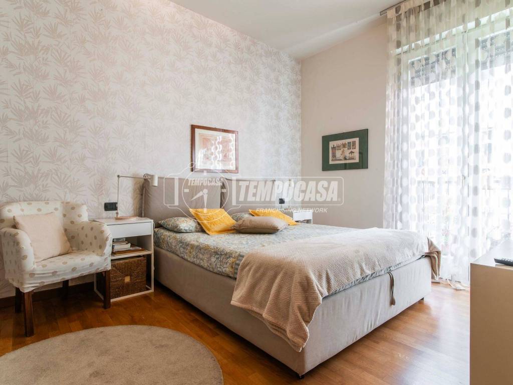 Appartamento a Saronno in Via Roma 9 - Foto 3