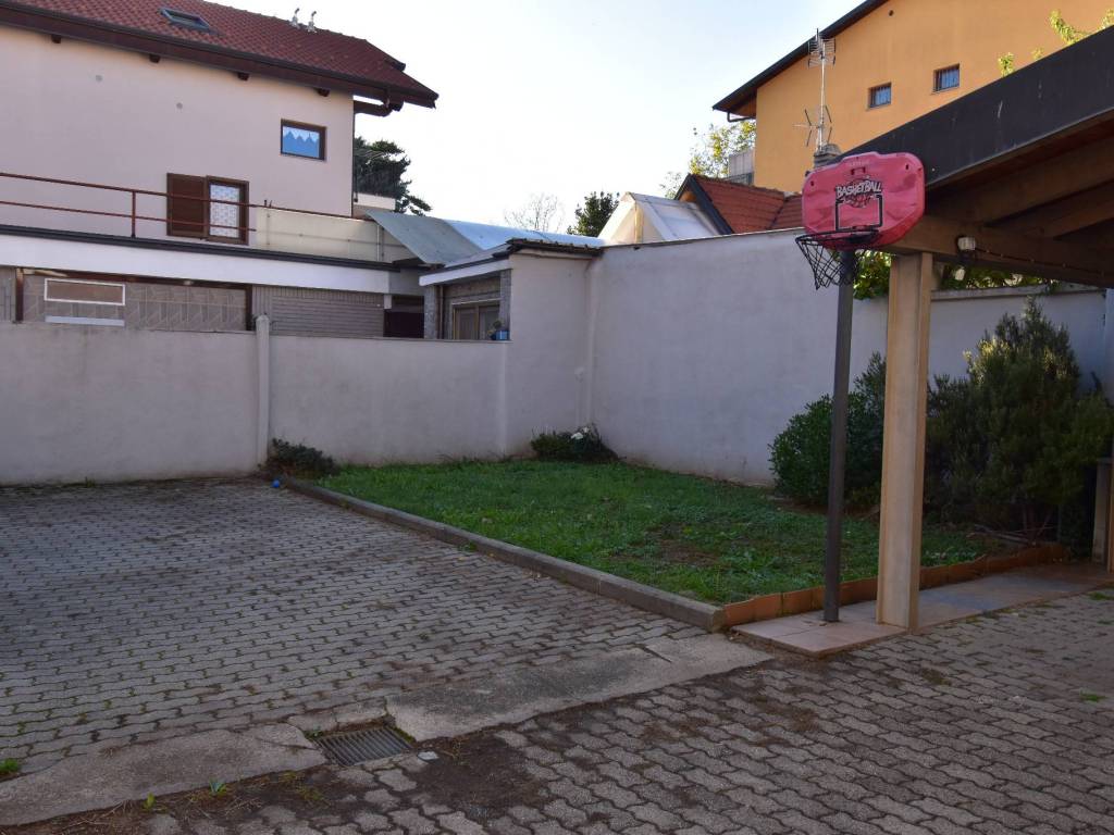 Villa a Collegno in Via Renzo Cattaneo, 14 - Foto 4