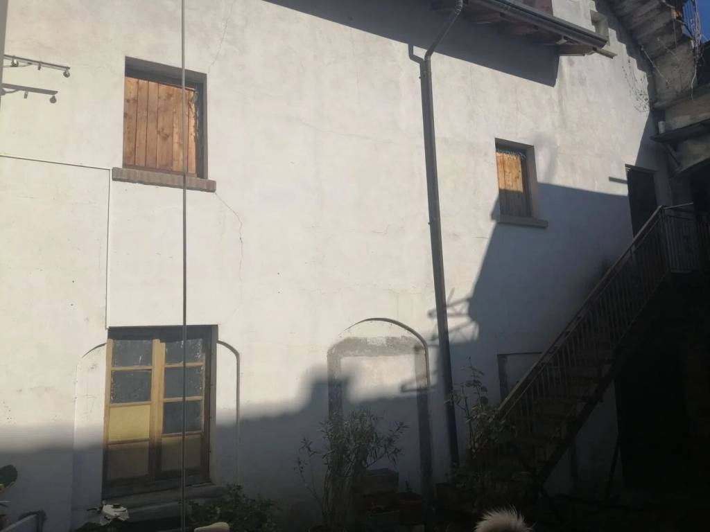 Villa a Arcisate in Via Martinelli Foscarini - Foto 2