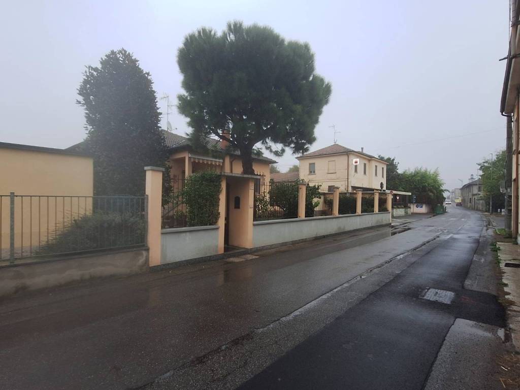 Villa a Linarolo in Via Leopoldo Nobili - Foto 2