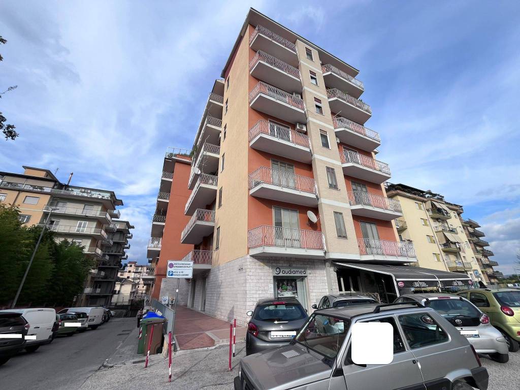Appartamento a Benevento in Via Tommaso Bucciano - Foto 2
