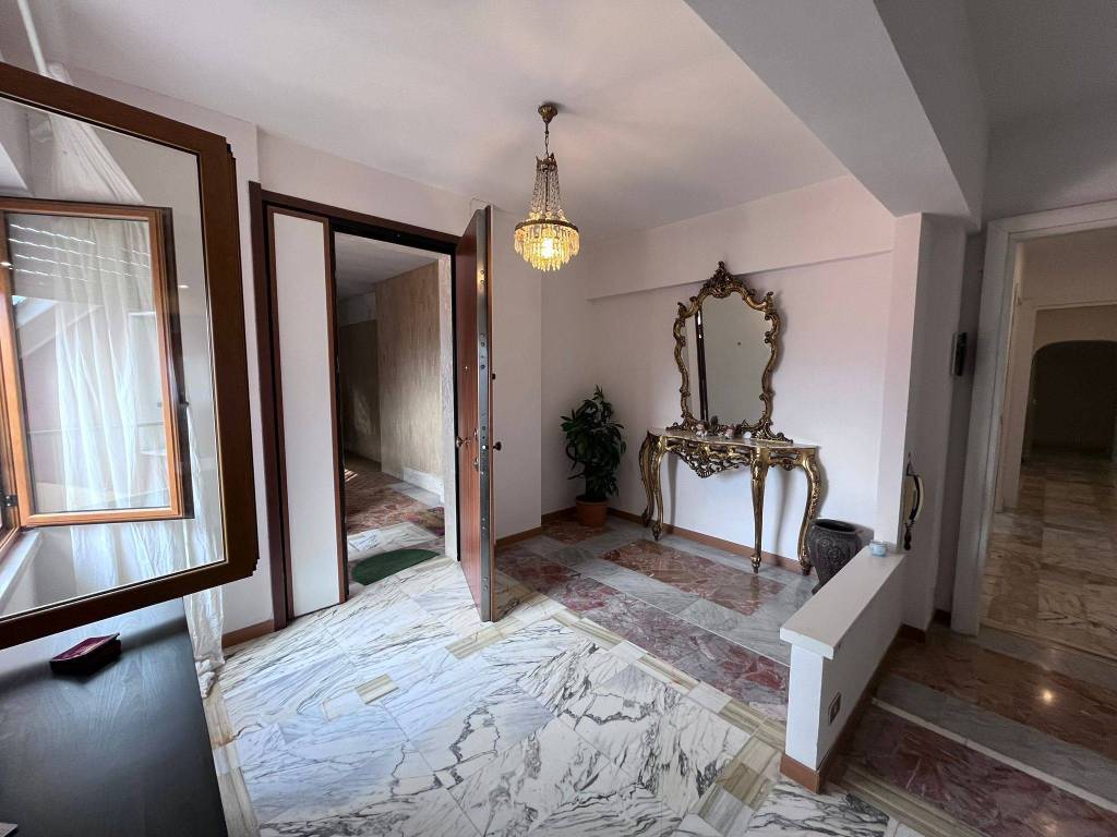 Appartamento a Benevento in Via Tommaso Bucciano - Foto 4