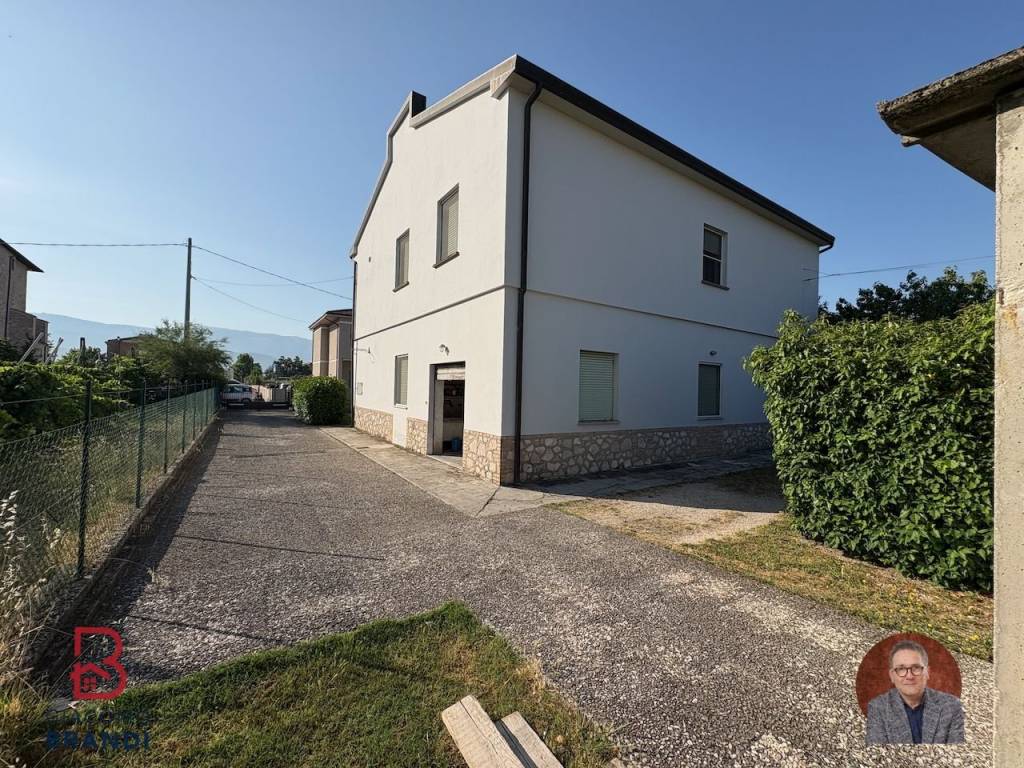 Villa a Foligno in Via Borroni, 52 - Foto 3