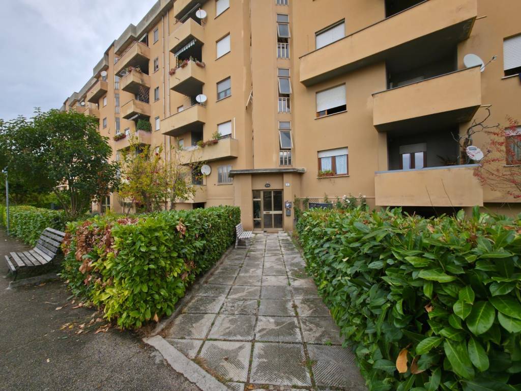 Appartamento a Spoleto in Viale Guglielmo Marconi - Foto 2