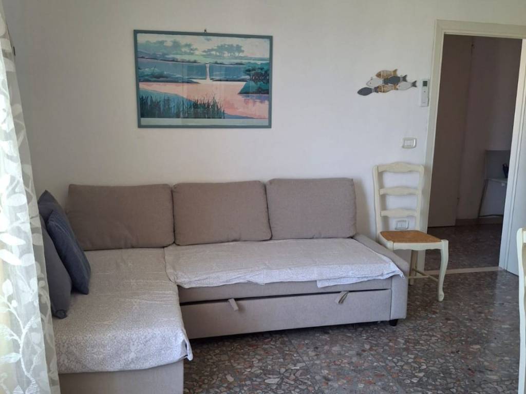 Appartamento a Cecina in Via Federico da Montefeltro - Foto 2