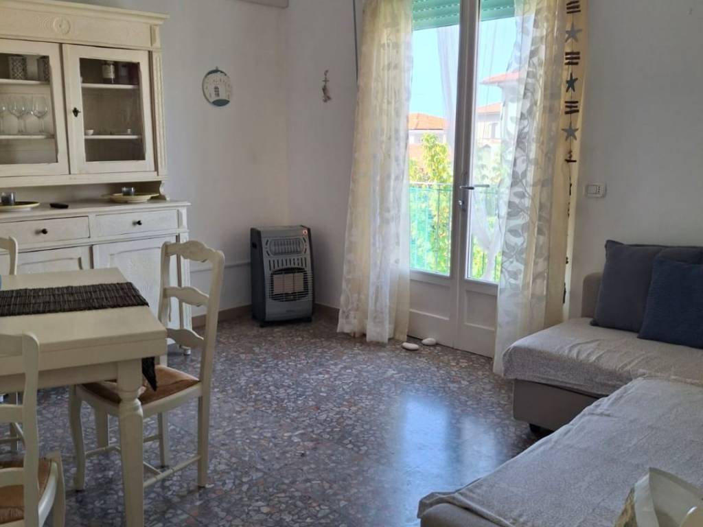 Appartamento a Cecina in Via Federico da Montefeltro - Foto 3