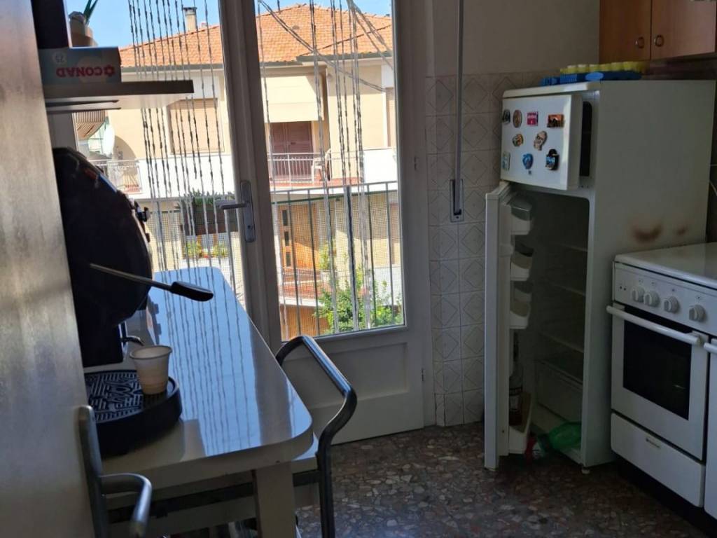 Appartamento a Cecina in Via Federico da Montefeltro - Foto 4