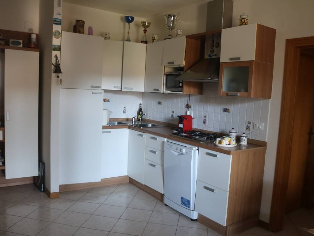 Appartamento a Cecina in Via Vittorio Bottego - Foto 3