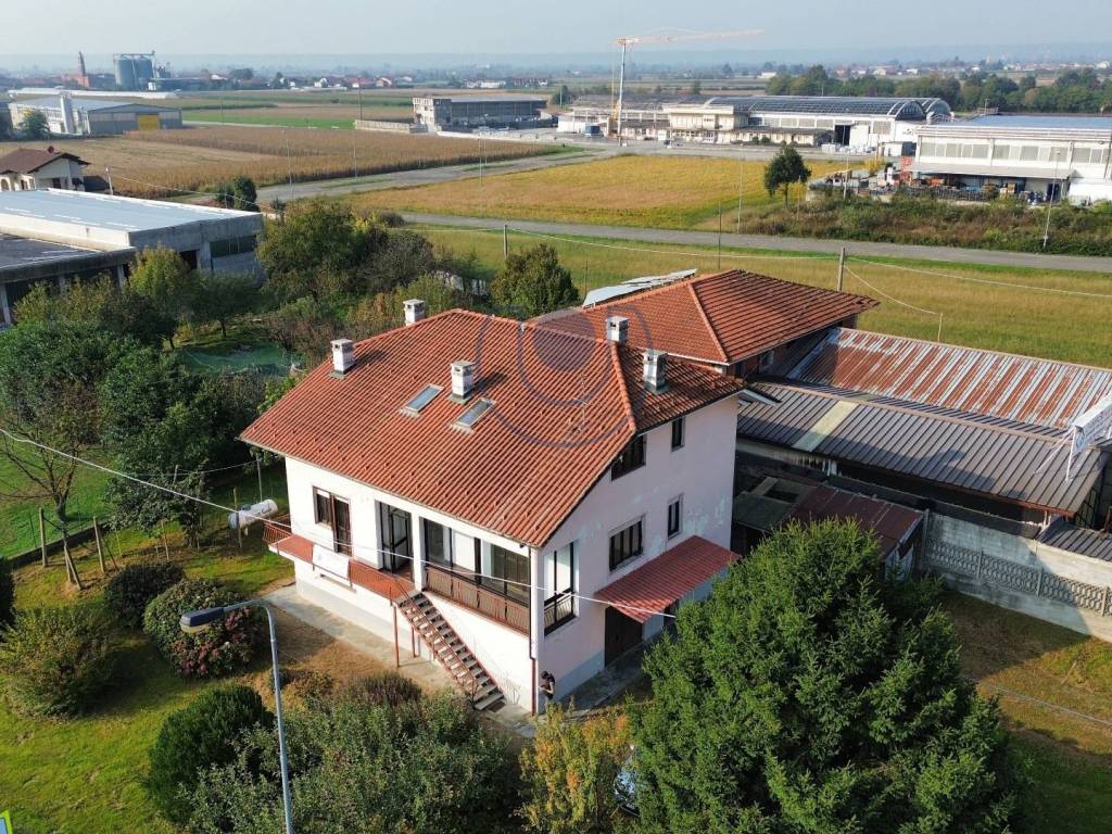Villa a Feletto in via circonvallazione, 1 - Foto 4