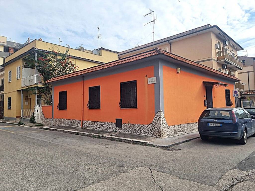 Casa indipendente a Aprilia in via Liguria,, 42 - Foto 2