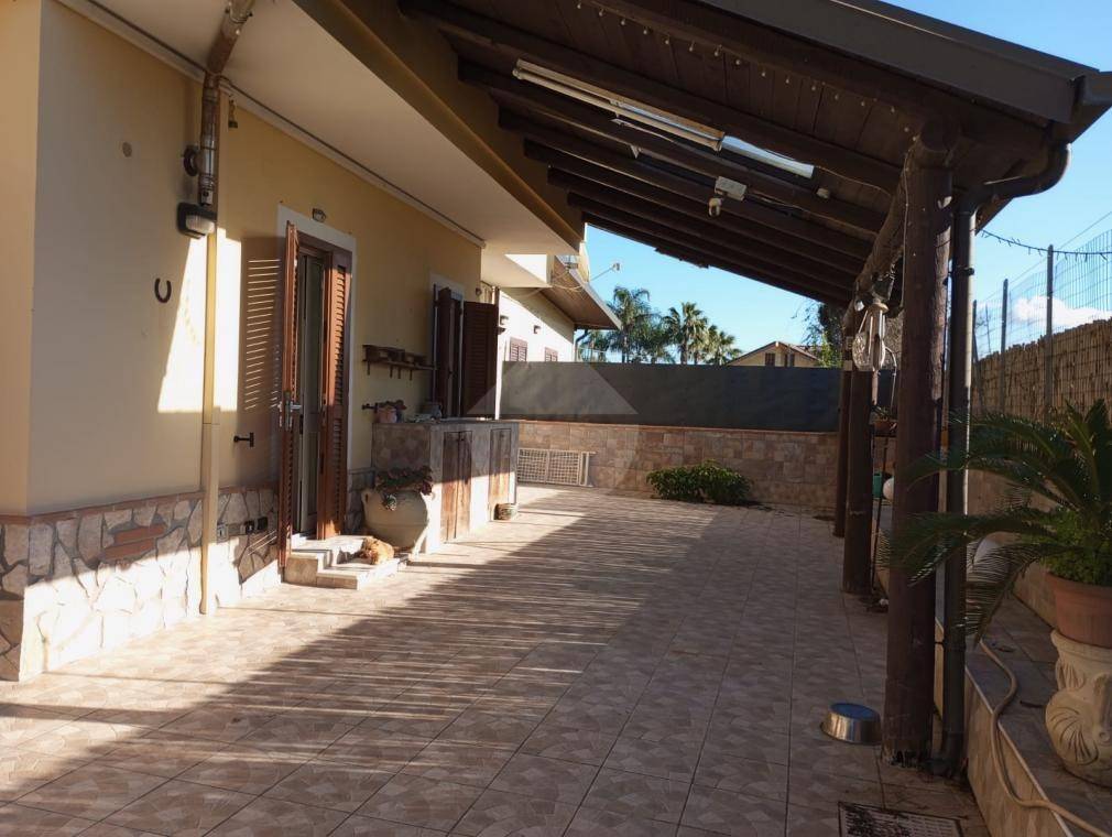 Villa a Minturno in Via Monte d'Argento, 42 - Foto 2