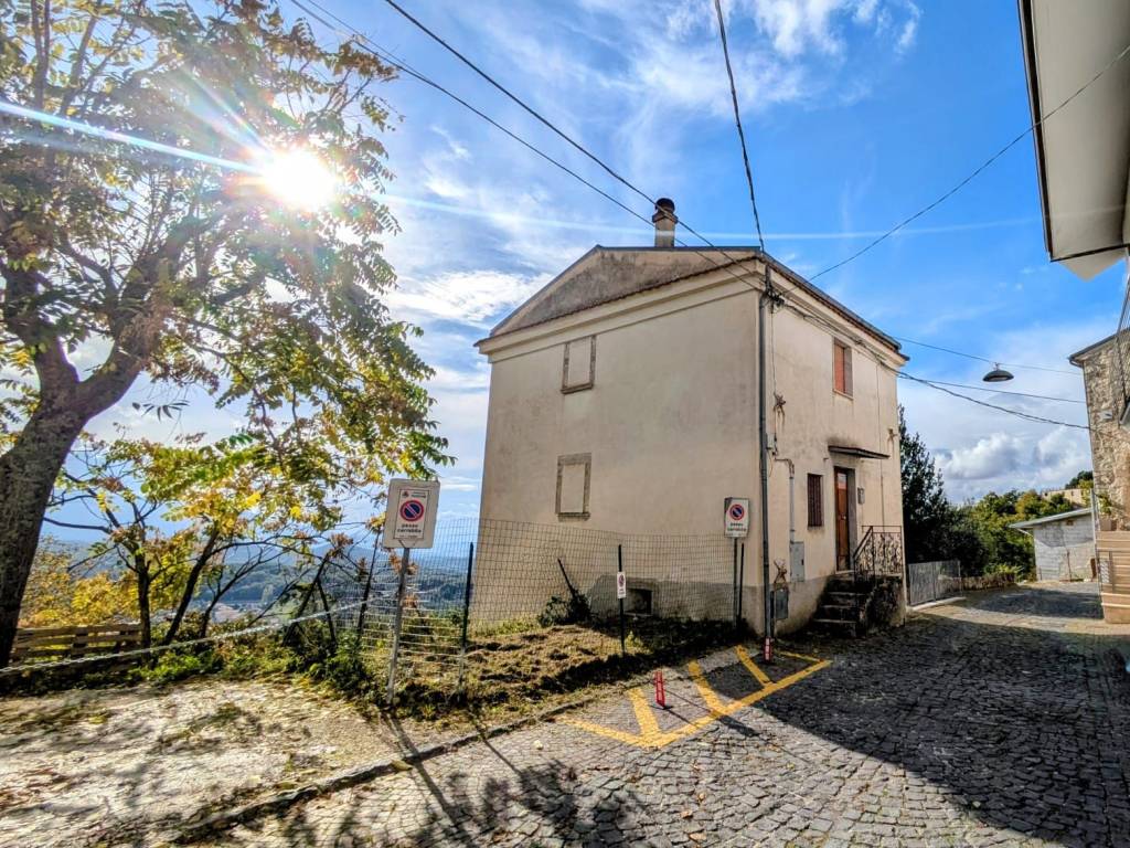 Casa indipendente a Pesche in Via Chiaia, 29 - Foto 4