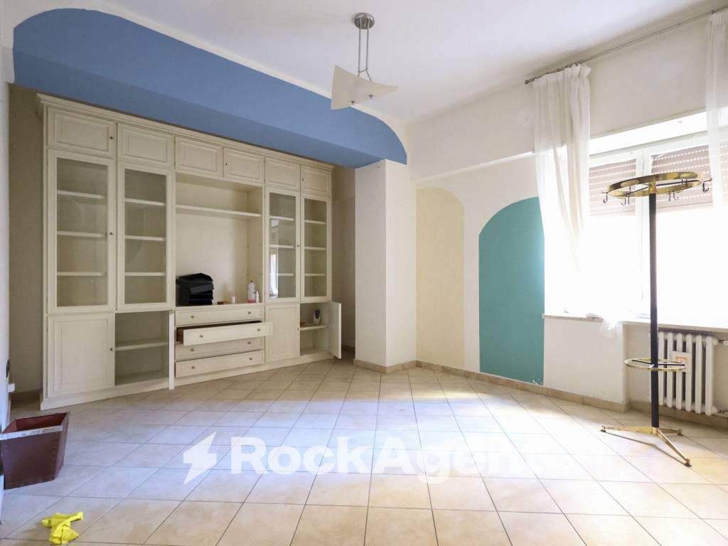 Appartamento a Catanzaro in Via Edmondo Buccarelli, 4 - Foto 3