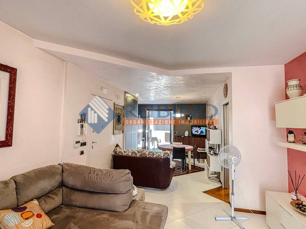 Appartamento a Bitonto in Via Michele Santoro, 53 - Foto 2