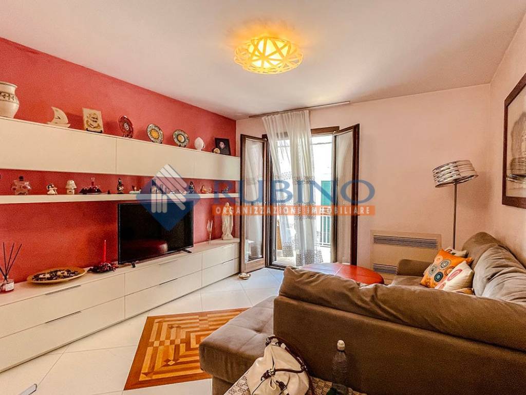 Appartamento a Bitonto in Via Michele Santoro, 53 - Foto 4