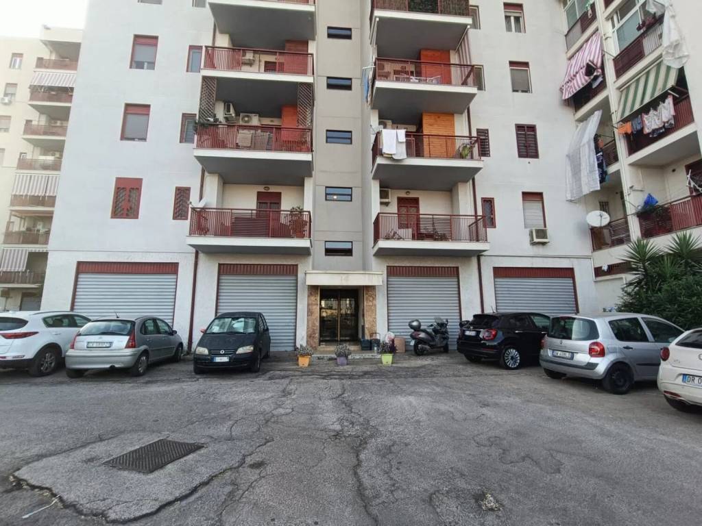 Appartamento a Modugno in Via Porto Torres - Foto 2