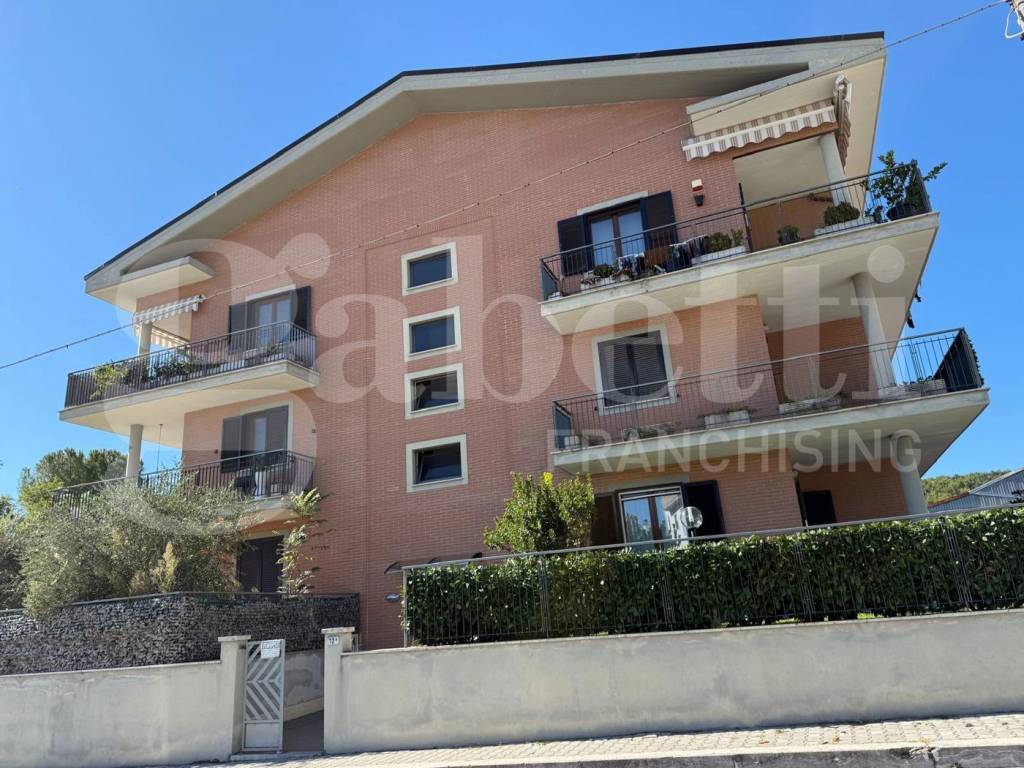 Appartamento a Rieti in via lisciano, 12 - Foto 2