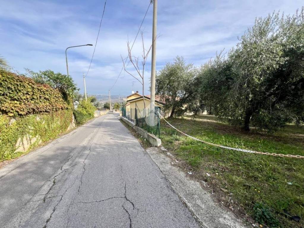 Terreno a Roseto degli abruzzi in Strada provinciale - Foto 5