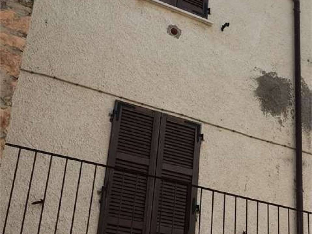 Palazzo / stabile a Fossato di vico in Via Castelvecchio - Foto 3