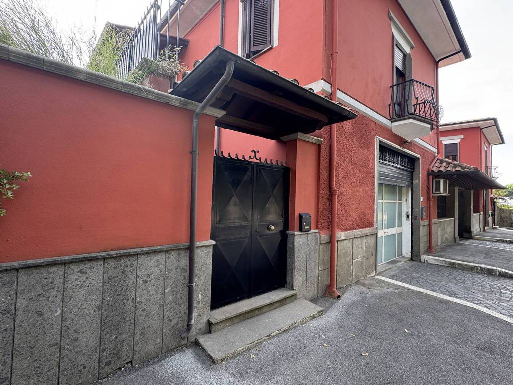 Villa a Genzano di roma in Via Achille Grandi, 25 - Foto 4