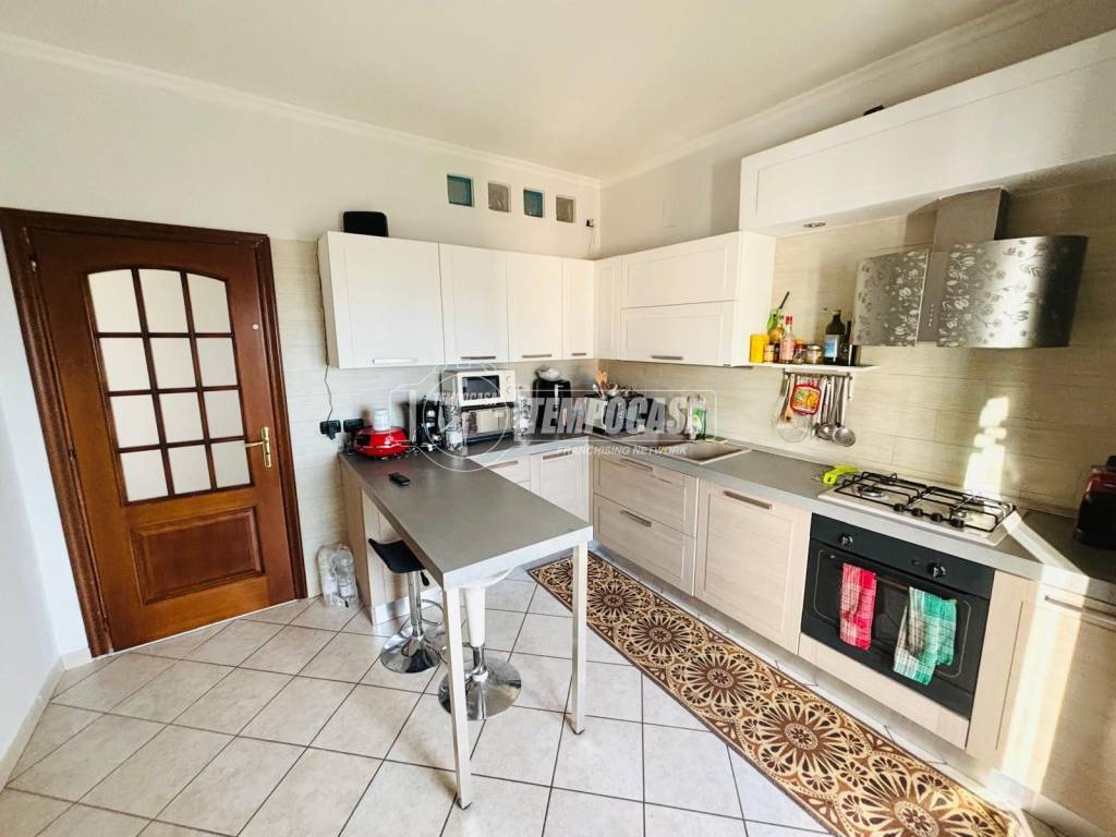 Appartamento a Quadrelle in Via Alessandro Manzoni - Foto 2