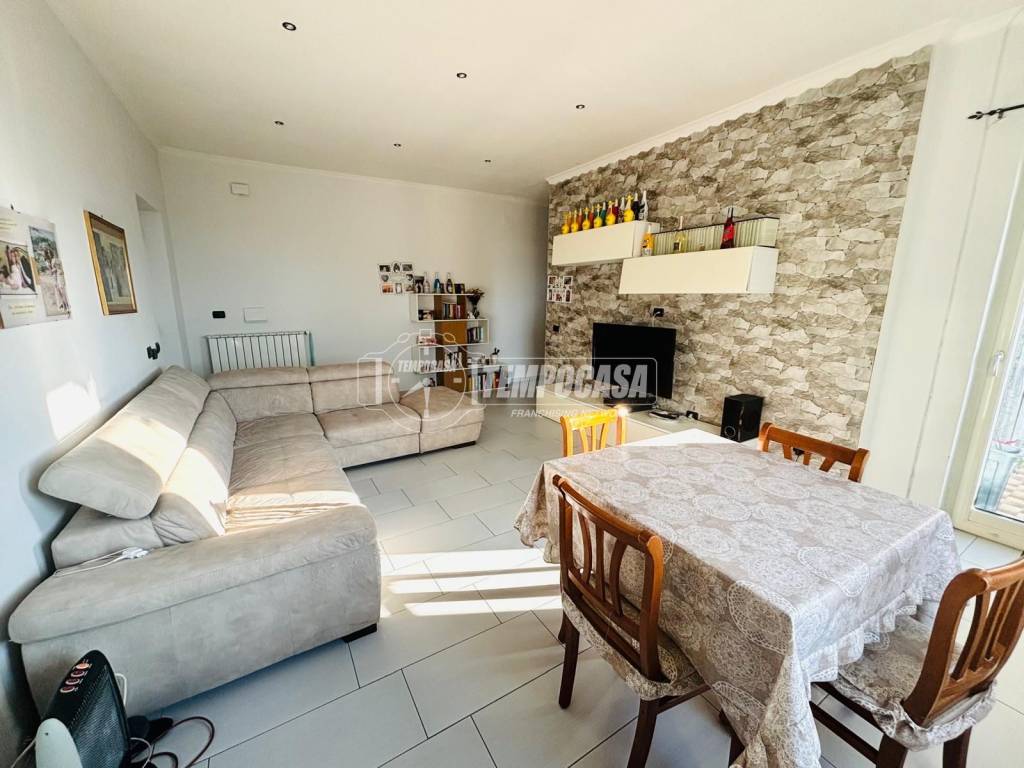 Appartamento a Quadrelle in Via Alessandro Manzoni - Foto 5