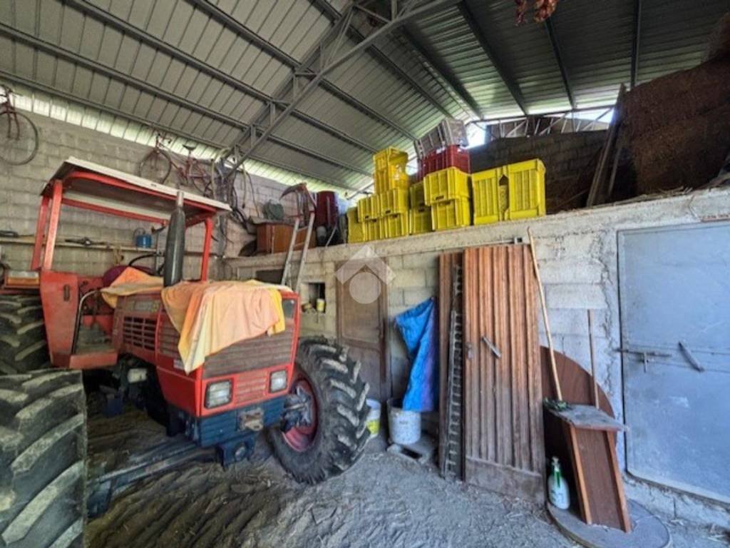 Terreno a Gualdo tadino in Via Anguillara - Foto 3