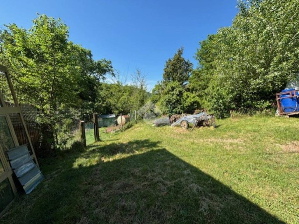 Terreno a Gualdo tadino in Via Anguillara - Foto 4