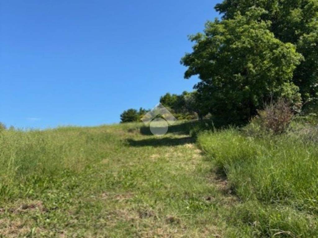 Terreno a Gualdo tadino in Via Anguillara - Foto 5