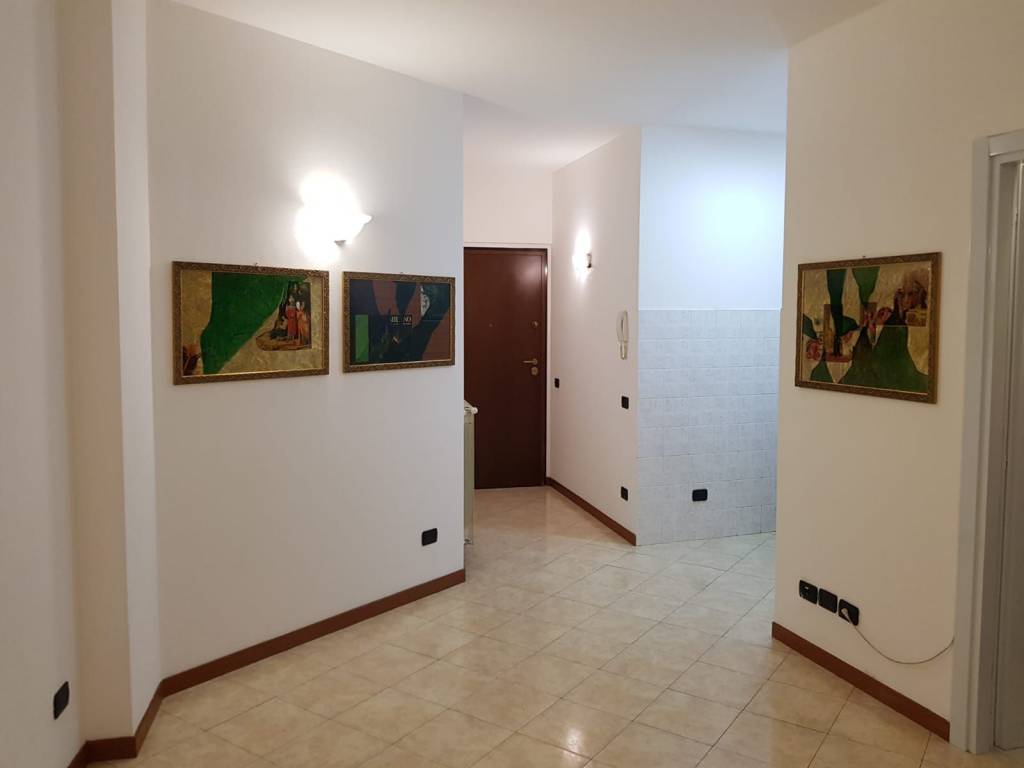 Appartamento a Cantù in Viale Italia, 36 - Foto 2