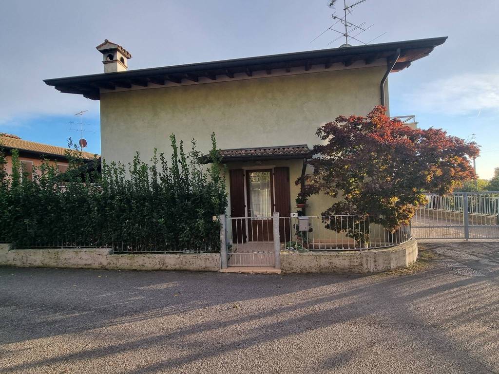 Villa a Calcinato in Via Galileo Galilei, 11 - Foto 2