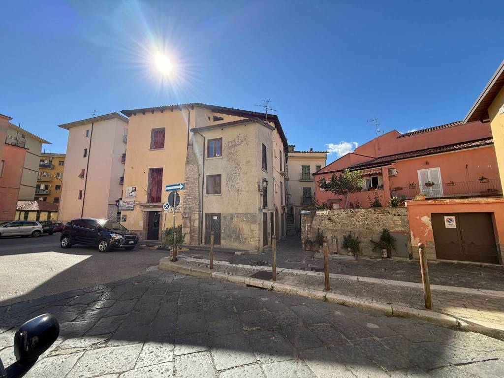 Appartamento a Benevento in Vico Porta Nuova - Foto 5