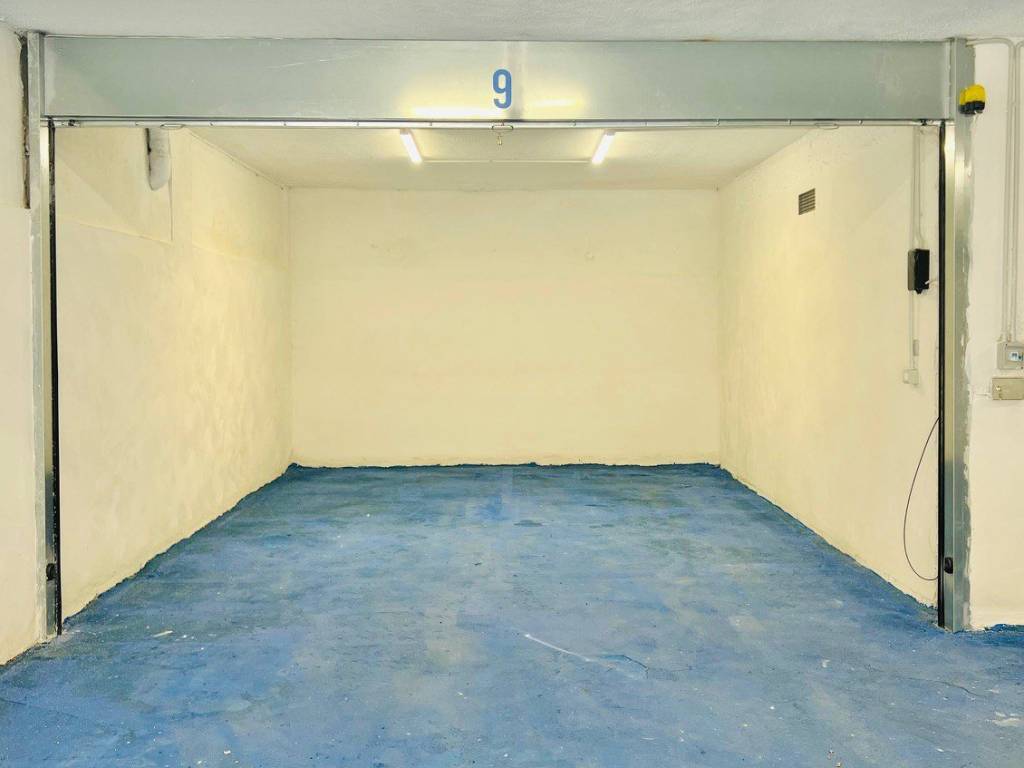 Box / garage a San giorgio a cremano in Via Giuseppe Mazzini, 50 - Foto 3