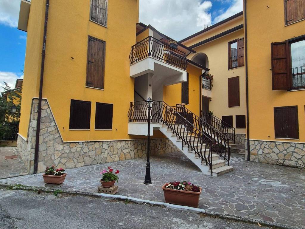 Appartamento a Rocca di cambio in Via Sicinto, 12 - Foto 2