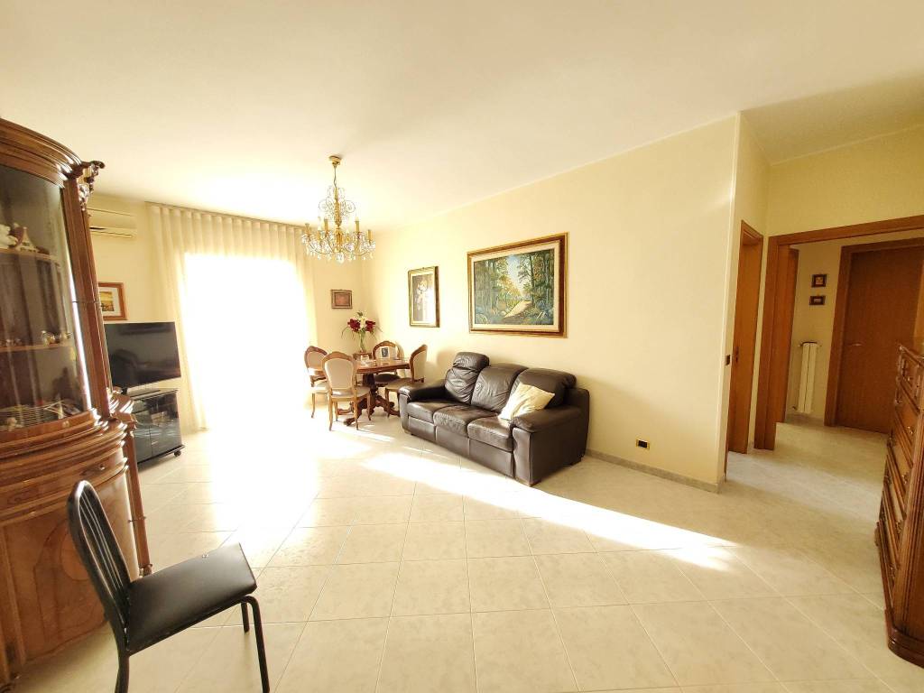 Appartamento a Triggiano in Via Giovanni Battista Pirelli - Foto 5