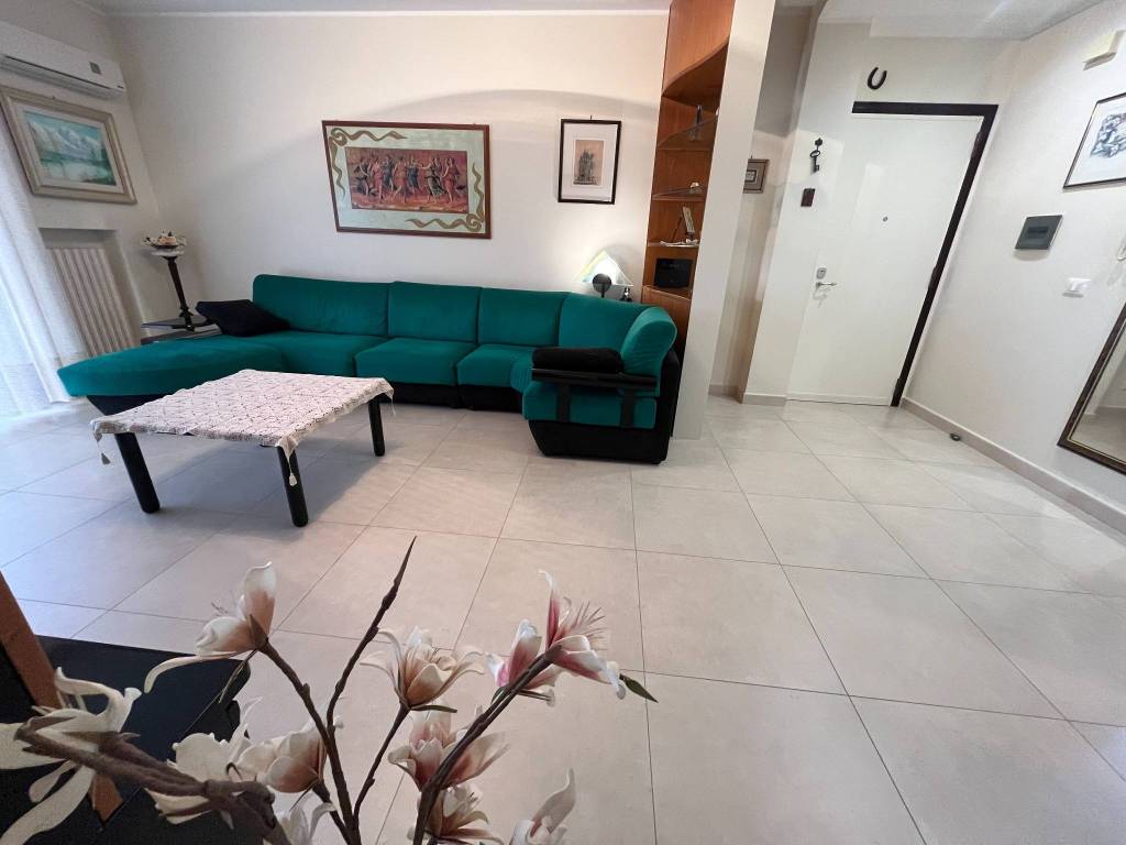 Appartamento a Valenzano in Via della Repubblica - Foto 2