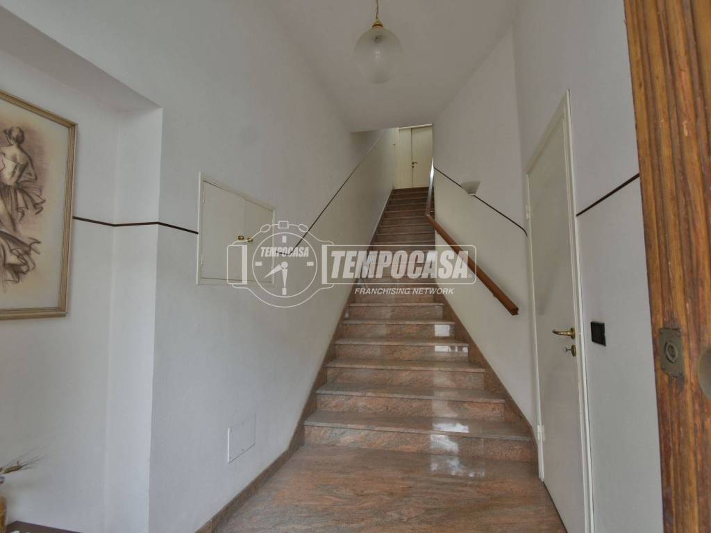 Casa indipendente a Tolentino in Viale Bruno Buozzi 35 - Foto 2