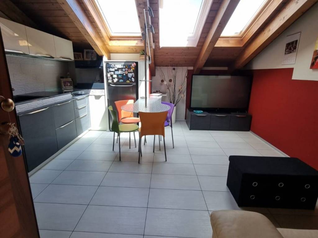 Attico / mansarda a Buttigliera d'asti in Via San Martino - Foto 2