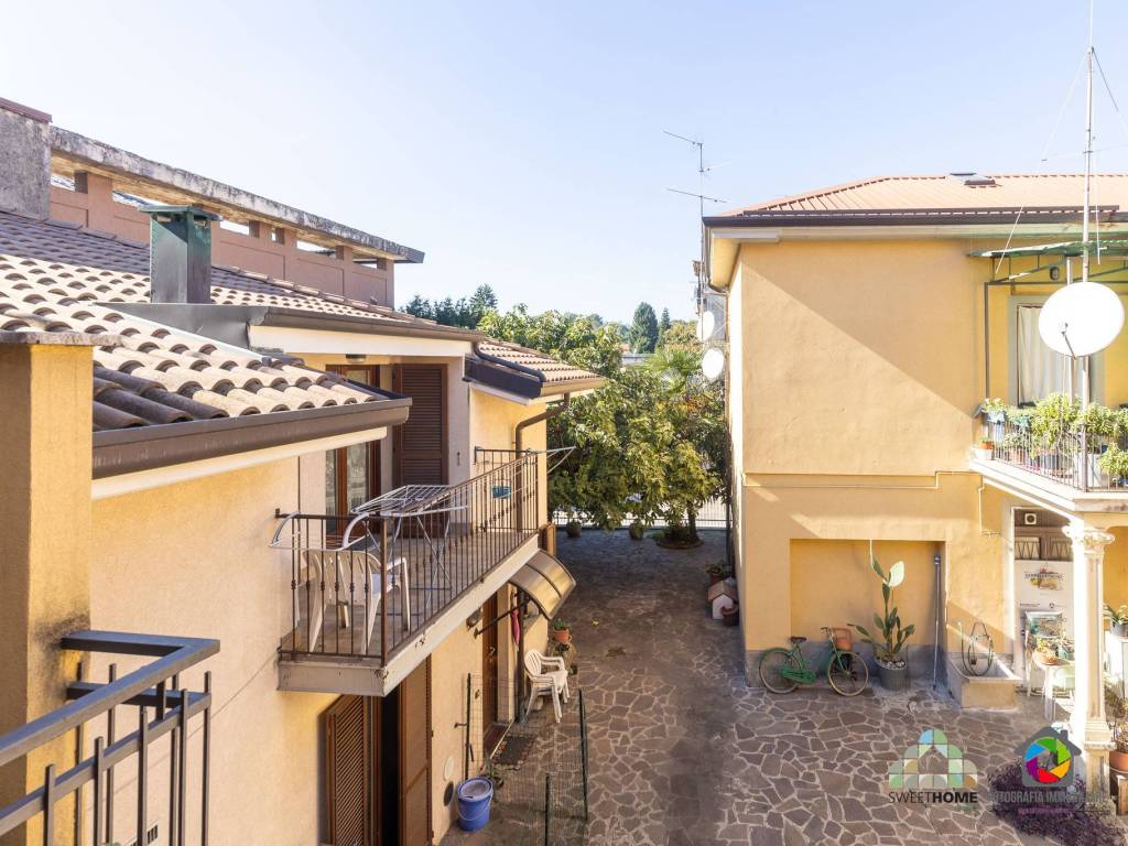 Palazzo / stabile a Cabiate in Via Francesco Petrarca - Foto 2