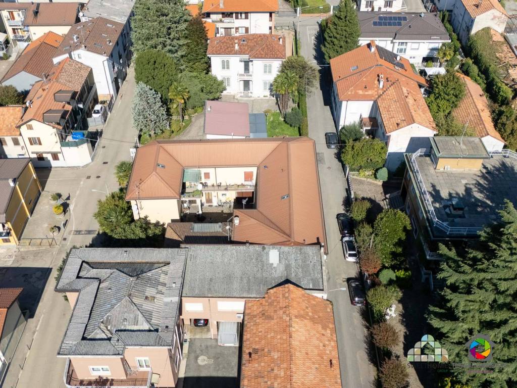 Palazzo / stabile a Cabiate in Via Francesco Petrarca - Foto 3