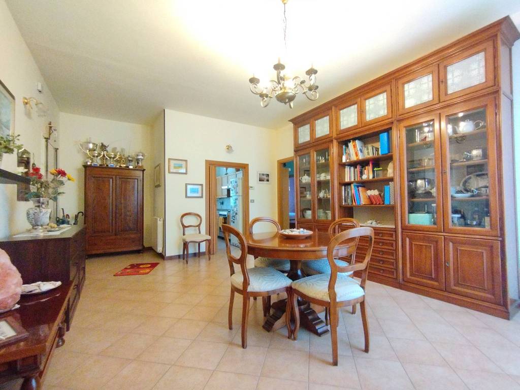 Appartamento a Quarrata in Via Corrado da Montemagno - Foto 2