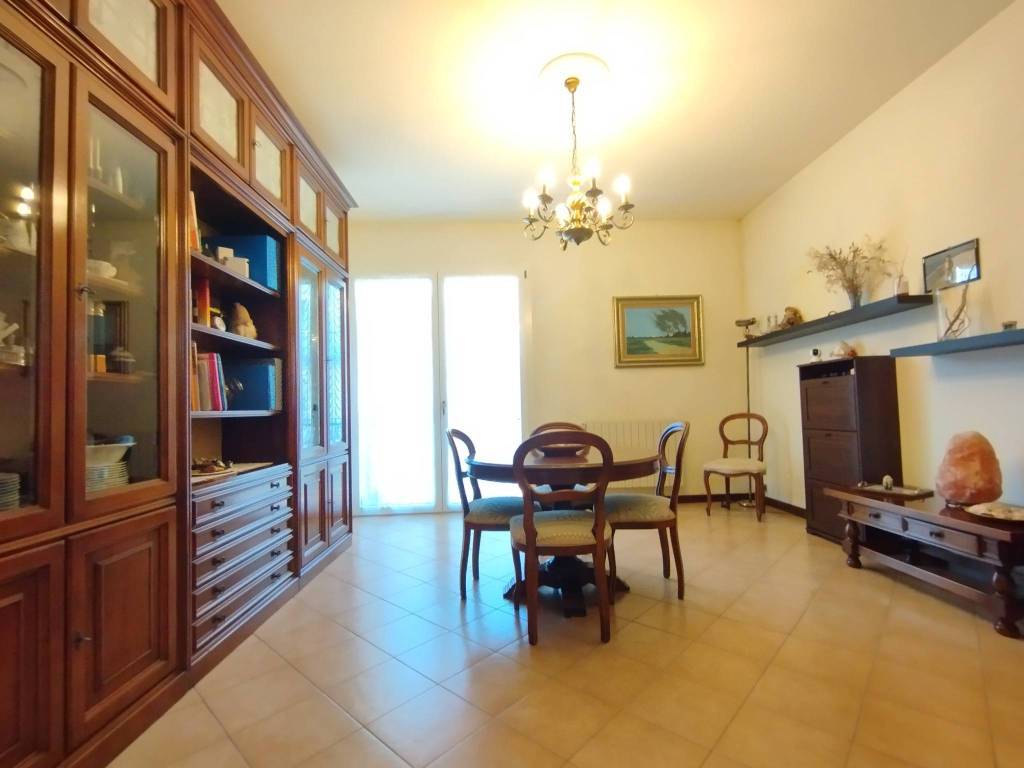 Appartamento a Quarrata in Via Corrado da Montemagno - Foto 3