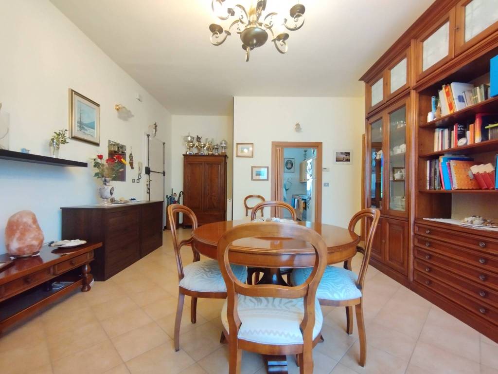 Appartamento a Quarrata in Via Corrado da Montemagno - Foto 4