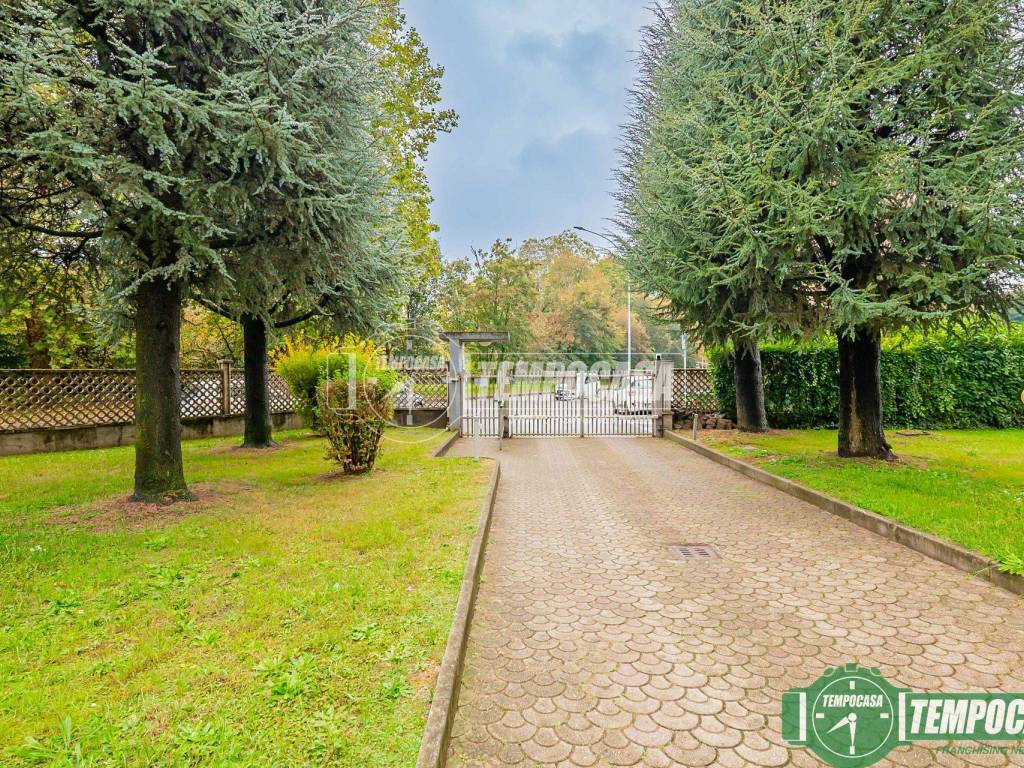Appartamento a Tavazzano con villavesco in Via Fratelli Rosselli 9/A (ale) - Foto 2