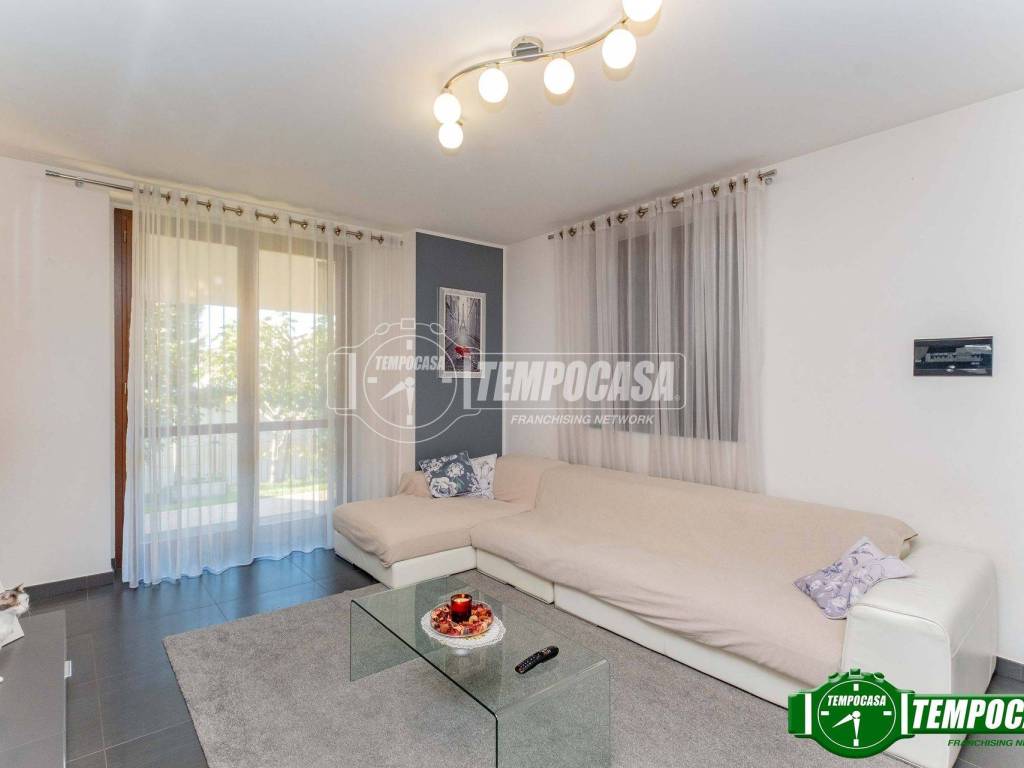 Villa a Bareggio in Via Brughiera 73 - Foto 4